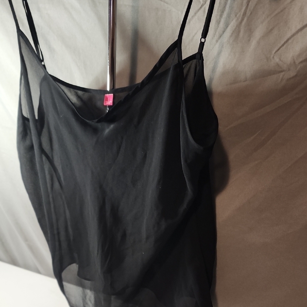 Chic Black Sheer Camisole Top in Large - Picture 2 of 6